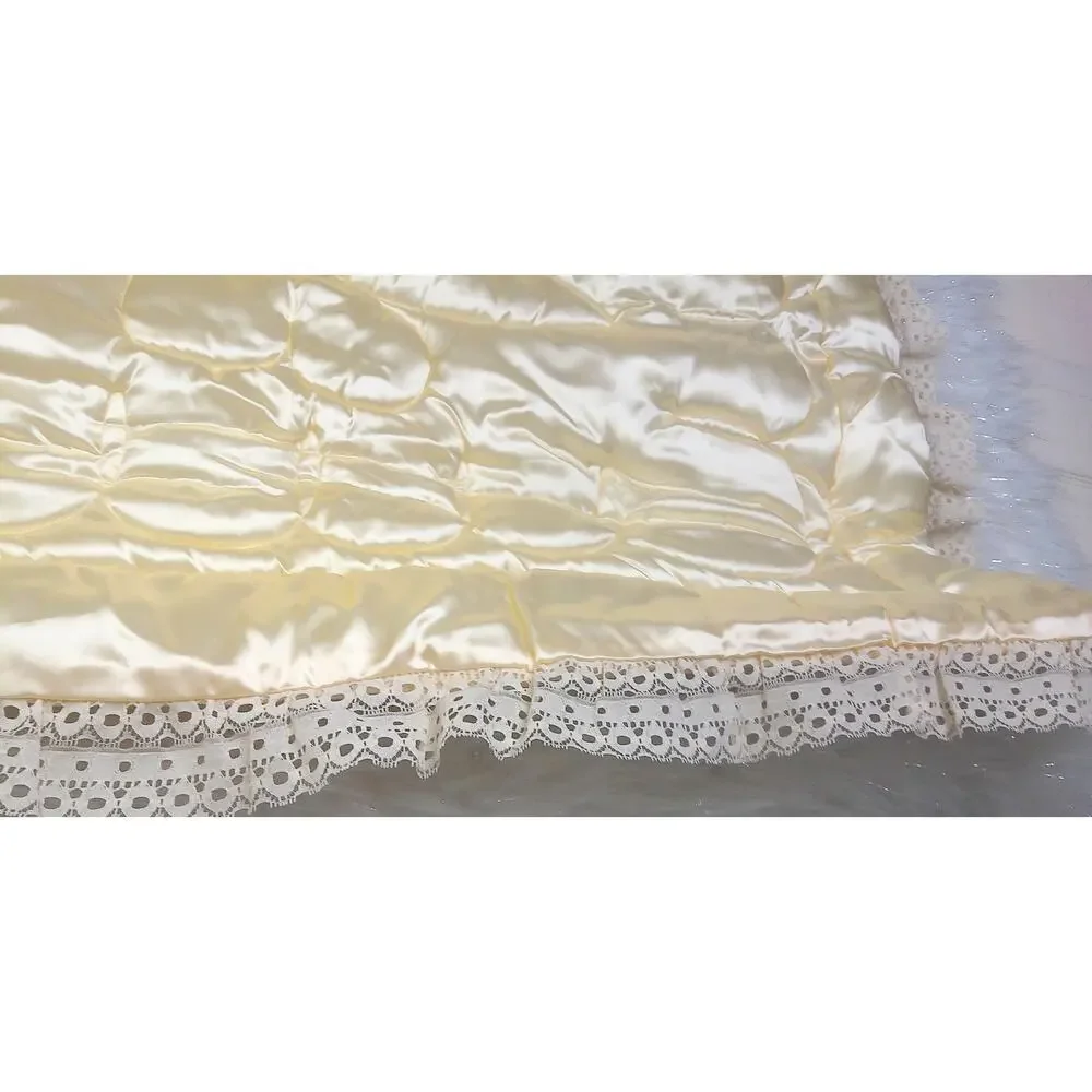 Vtg Jack Turk Quilted Eyelet Lace Baby Blanket Cream Satin Back ILGWU